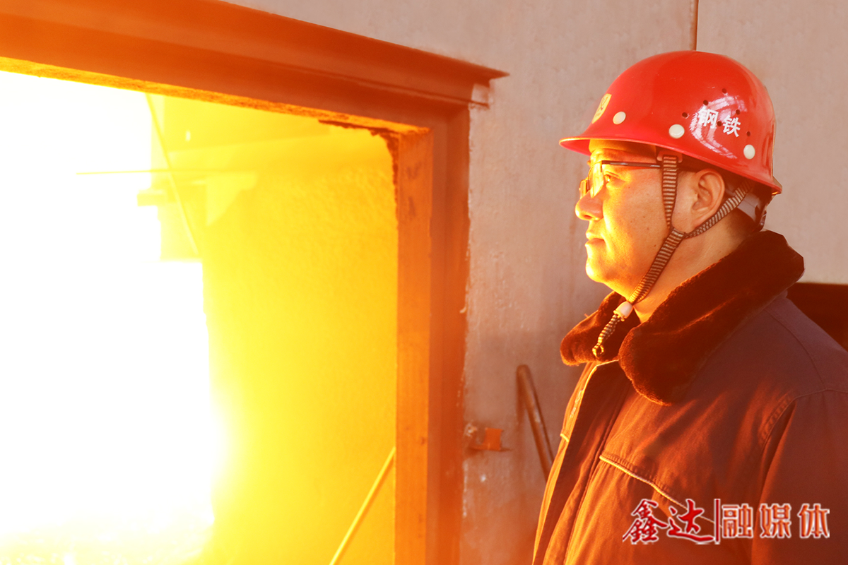 UG环球官网故事丨陈有明：勇攀高峰迎风立，志存高远逐梦航！